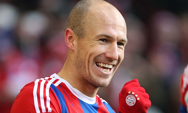 Nhiều cầu thủ chấn thương, Bayern thuyết phục Robben trở lại thi đấu