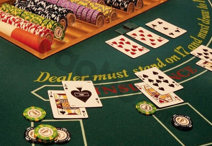 So sánh sự khác biệt giữa Poker và Blackjack - Extremely Hot Today - DA88