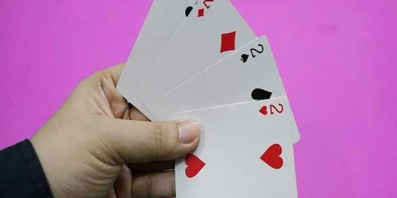 Chọn thời điểm thích hợp để thu hút lợn đỏ trong trò chơi Tiến Lên