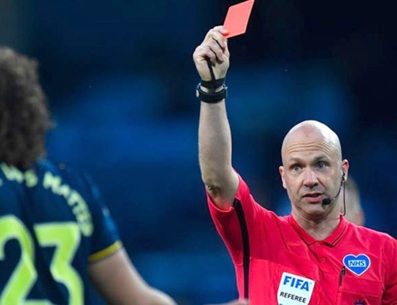Thẻ vàng, thẻ đỏ trong bóng đá là gì? Ý nghĩa và cách tính | Sport9 Việt Nam