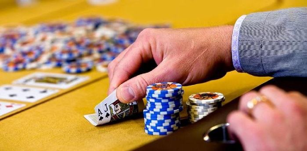Bật mí cách chơi bài xì tố ba lá đơn giản và hiệu quả - V9Bet