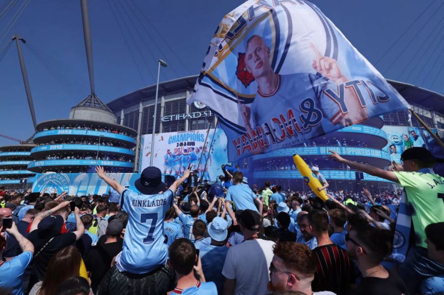 Người hâm mộ Man City được gọi là gì? Ý nghĩa biệt danh sân vận động của đội bóng