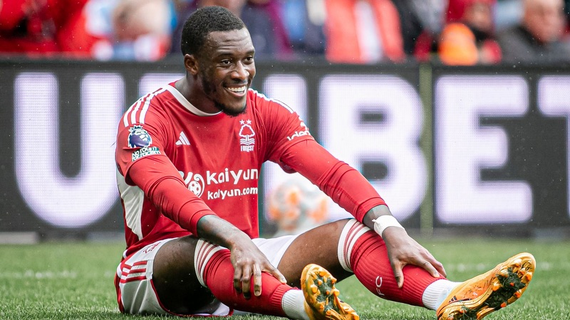 Nhưng hiện tại anh cũng phải đến Nottingham để tìm hy vọng Cầu thủ Callum Hudson-Odoi - Hy vọng sau thất bại lớn